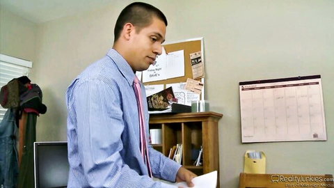 Alexis Texas as horny secretary in steamy office encounter
