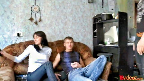 Amateur white girlfriend with boyfriend on couch, interracial setup