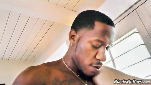 Iain Kross takes massive black cock facial cumshot from Deepdicc
