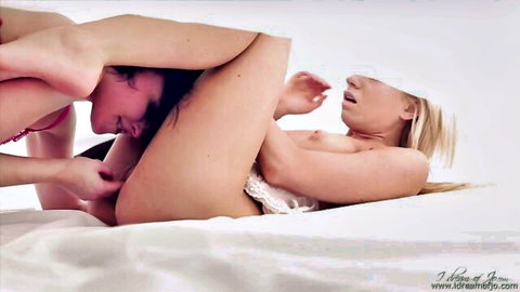 Kiara Lord and Jo in intimate morning lesbian fingering session