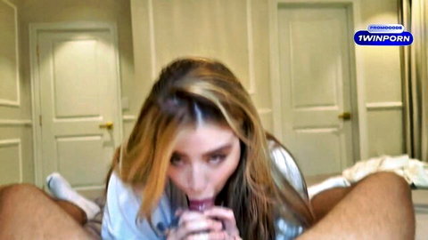 Rosie Rider gives blowjob on bed, surprise creampie after no panties