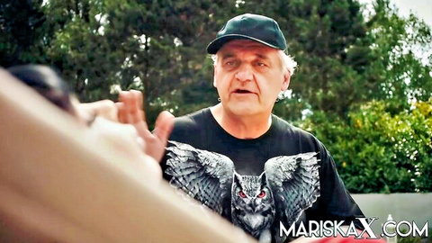 Mariska X with Valentina Ricci in outdoor creampie scene