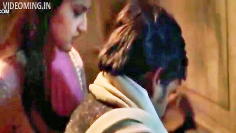 Hot Indian bhabhi in purple saree during intimate mallu couple scene