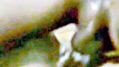Pale skin wife screaming in ecstasy as BBC penetrates her wet pussy