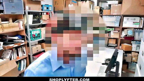 Caught shoplifter seduces guard with sex to escape trouble
