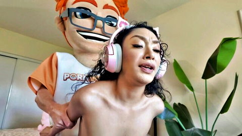 Sarah Lace topless in mascot deepthroat action for creamy finish