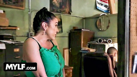 Stunning MILF Jewell in seductive green dress office tease