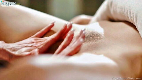 Brandi Love massages and eats wet pussy in lesbian parlor scene