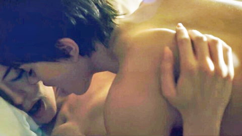 Daisy Edgar-Jones and Sasha Calle nude lesbian embrace kiss