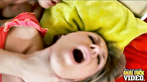 Viktoria Obadova moaning in ecstasy during intense anal fuck