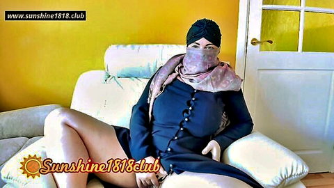 Sugar Babe Middle Eastern Arab Muslim in hijab masturbating big tits webcam