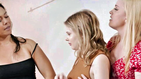 Charlie Forde in intimate Mommy's Girl lesbian tease with two blondes