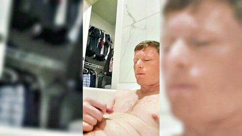 Peeter Jackson in dirty pee game bath, solo male fetish play