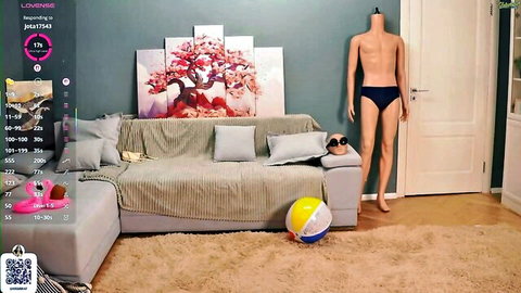 kissiekat naked slut stream show with mannequin tease, August 2025