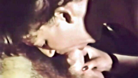 Retro blonde bombshell giving blowjob in car, Pretty Girls 022