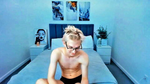 Shirtless blonde twink 4ever_dude in underwear on Chaturbate solo cam