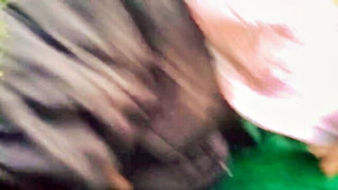 Blurry Indian desi MILF in pink top groped outdoors in field by son-in-law