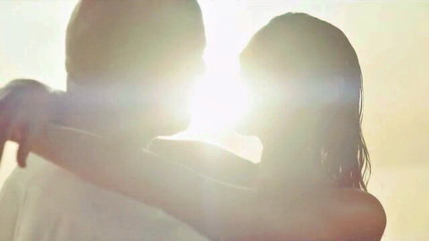 Gal Gadot in hot romantic embrace with Ryan Reynolds in Red Notice