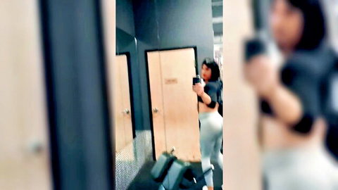 Asian fit babe booty workout gym mirror selfie in tight leggings
