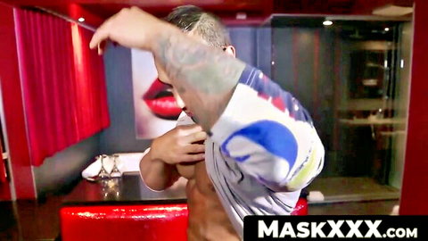 Calving's ripped inked physique exposed during solo masturbation tease