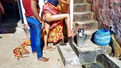 Indian bhabhi outdoor doggy style sex with neighbor in saree