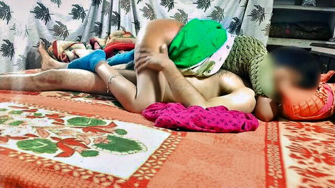 Indian housewife Dasi taut pussy banged by hubby's mate in amateur sex