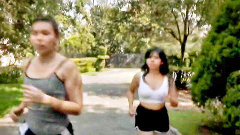 Renata Rivas and Dan Zapata in sexy athletic run from Flamingos lesbian scene