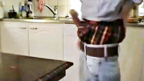 Young sagger exposes plaid boxers and toy in steamy solo scene