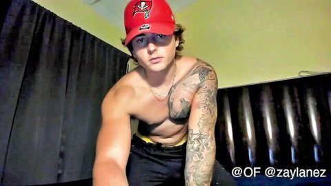 Zaylanez shirtless tattooed muscular guy in red cap, gay blowjob fantasy