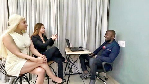 Blonde Patricinha in white dress and brunette lawyer in suit with black man