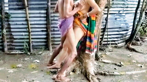 Indian desi couple hot outdoor fuck in rainy day standing doggy