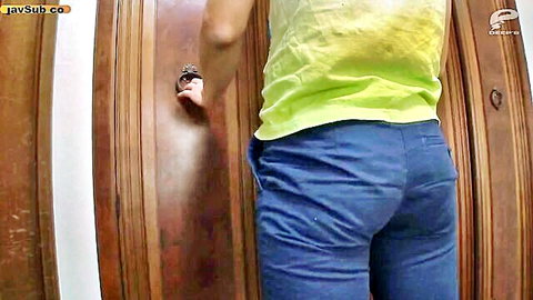 Aimi Yoshikawa big ass in low pants from behind, JAV tutor scene