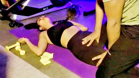 Sammy Corazon amateur gym tease, man hand on thigh in leggings