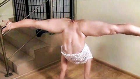 Amy Adams as Lois Lane in flexible diaper bridge pose vs Superman cosplay