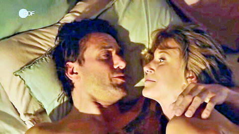 Eva-Maria Grein von Friedl and Liza Tzschirner nude tits in bed, Inga Lindström 2022