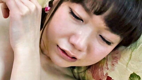 Momo Shirai, 18yo JAV star with innocent look, topless and emotional on bed
