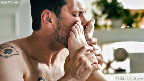 Jennifer White foot worship by Tommy Pistol in hardcore milf sex
