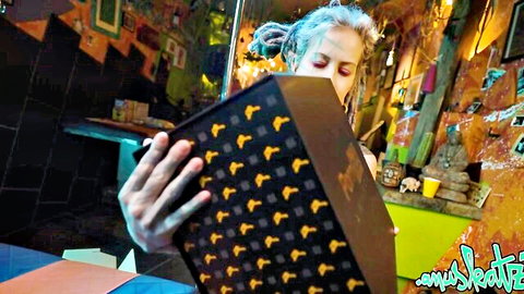 Anuskatzz unboxes Pornhub rewards gift, tattooed alternative model with dreadlocks