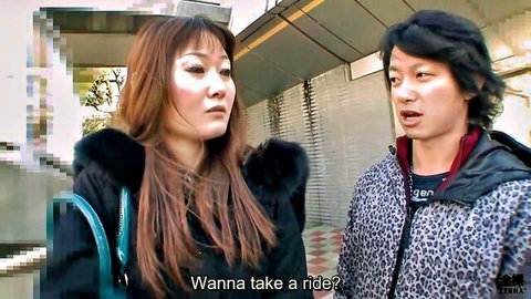 Japanese MILF in fur coat seduces man for a ride outdoors