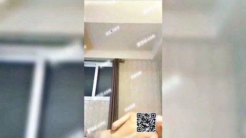 Korean pretty girl in amateur threesome scene