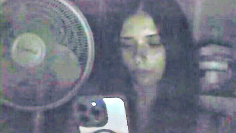 Laylakutiex camgirl with big belly and long hair in Chaturbate show