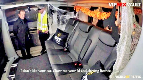 Jasmine Jae as hot cop in Halloween van with cab driver roleplay