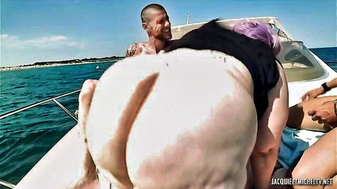 Plump French BBW double penetration outdoors on boat
