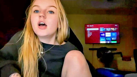fairynation444 blonde teen in hot Chaturbate private show, open mouth tease