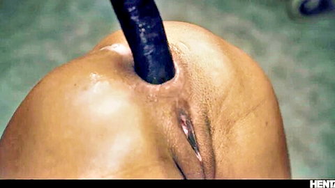 Close-up of curvy babe's ass and pussy penetrated by alien tentacle