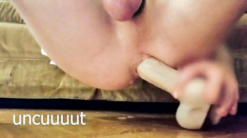 Amateur woman spreads wide for 9-inch dildo vaginal insertion
