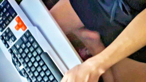 CoupleWet amateur tease: girl at keyboard with legs spread during homework