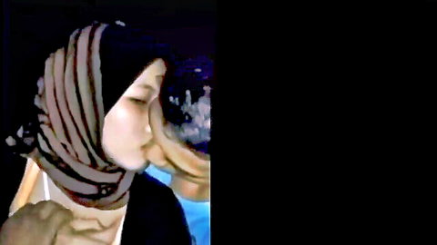 Indonesian hijab woman kissing street vendor in amateur bokep indo scene