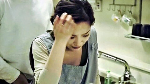 Lee Chae Dam in apron, hand to head, thoughtful kitchen pose from Mother's Job