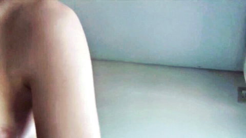 Asian amateur woman bare shoulder nude, uncensored FC2 PPV